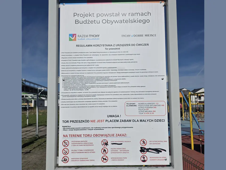 tablica informacyjna toru przeszkód