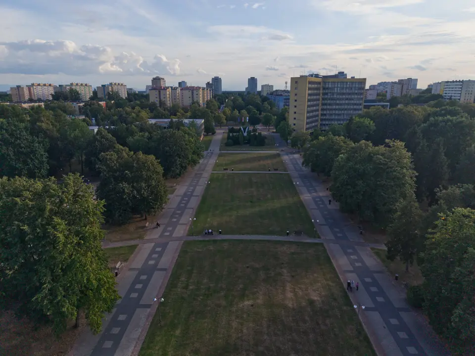 Urząd Miasta Tychy po prawej stronie