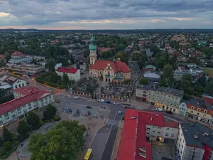 Rynek i Bazylika Mniejsza w Starych Tychach widziane z lotu ptaka