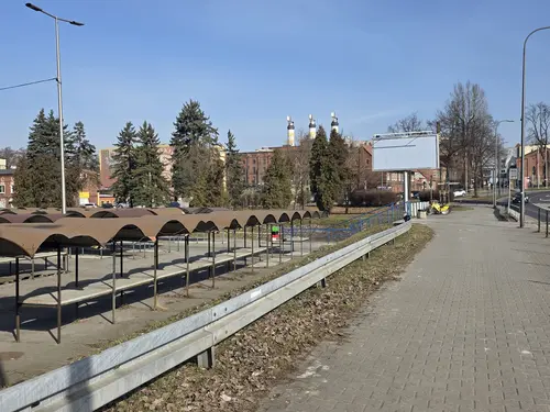 Widok wzdłuż alei Bielskiej