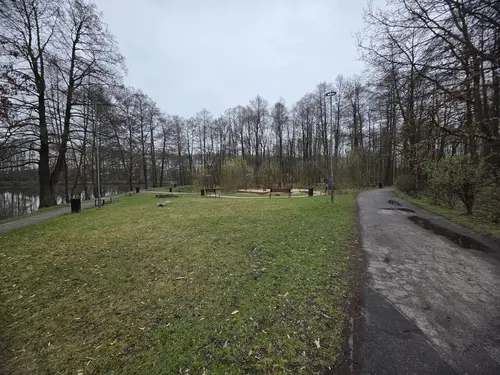 Widok na plac zabaw