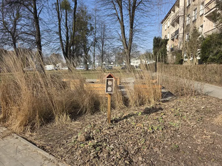 Ogr&oacute;d w skwerze
