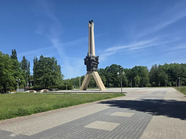 Pomnik Walki i Pracy - tzw. Żyrafa