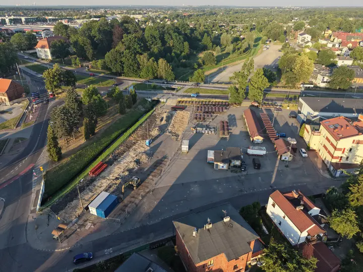 Targ widziany z powietrza kr&oacute;tko po rozpoczęciu przebudowy