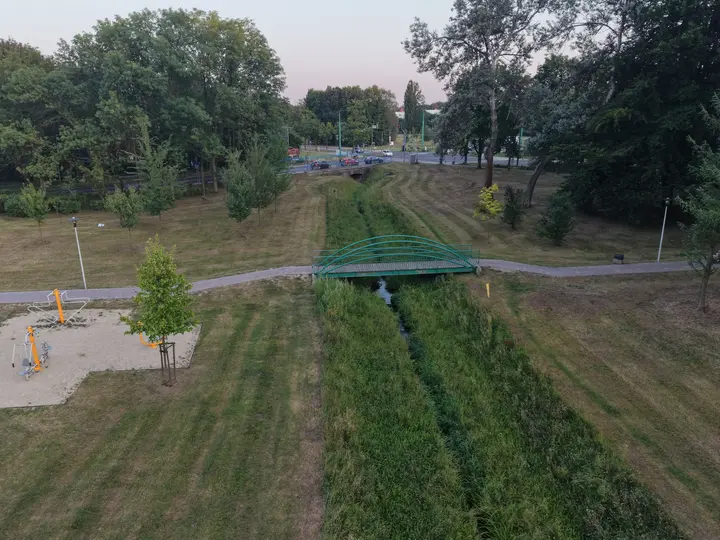 Widok w stronę ulicy Burschego