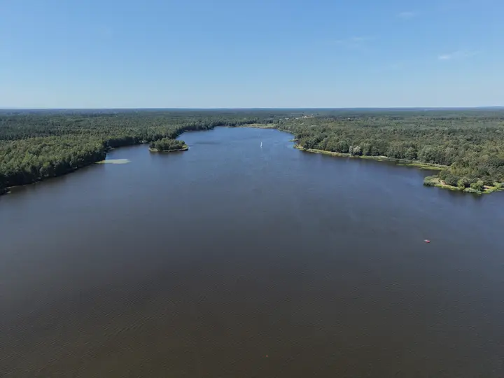 Widok w stronę Kobi&oacute;ra