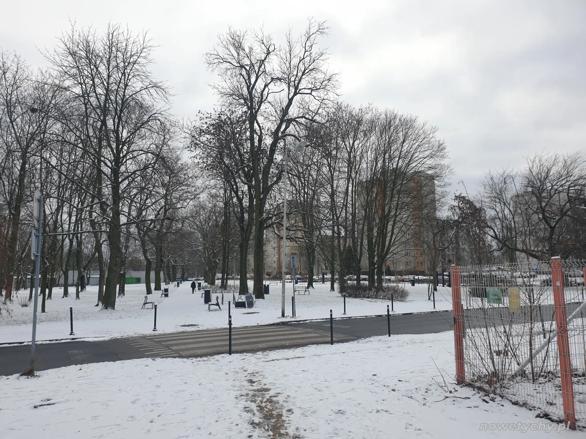 Widok z ulicy Dębowej