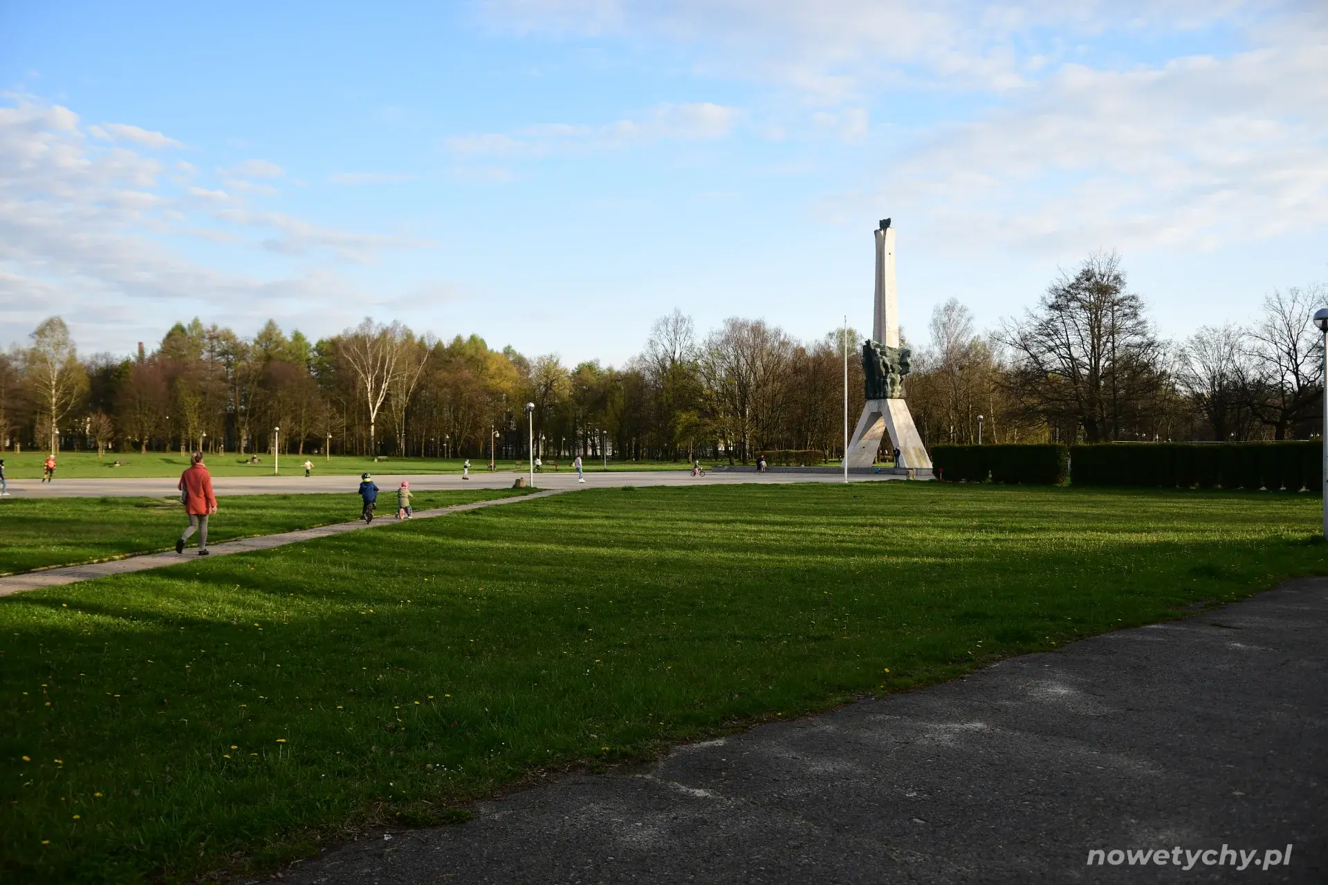 Pomnik Walki i Pracy (tzw. Żyrafa)