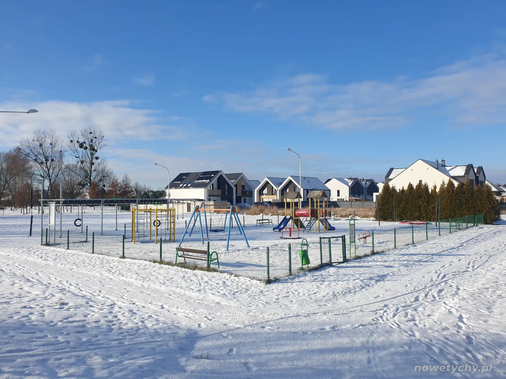 Plac zabaw zimą