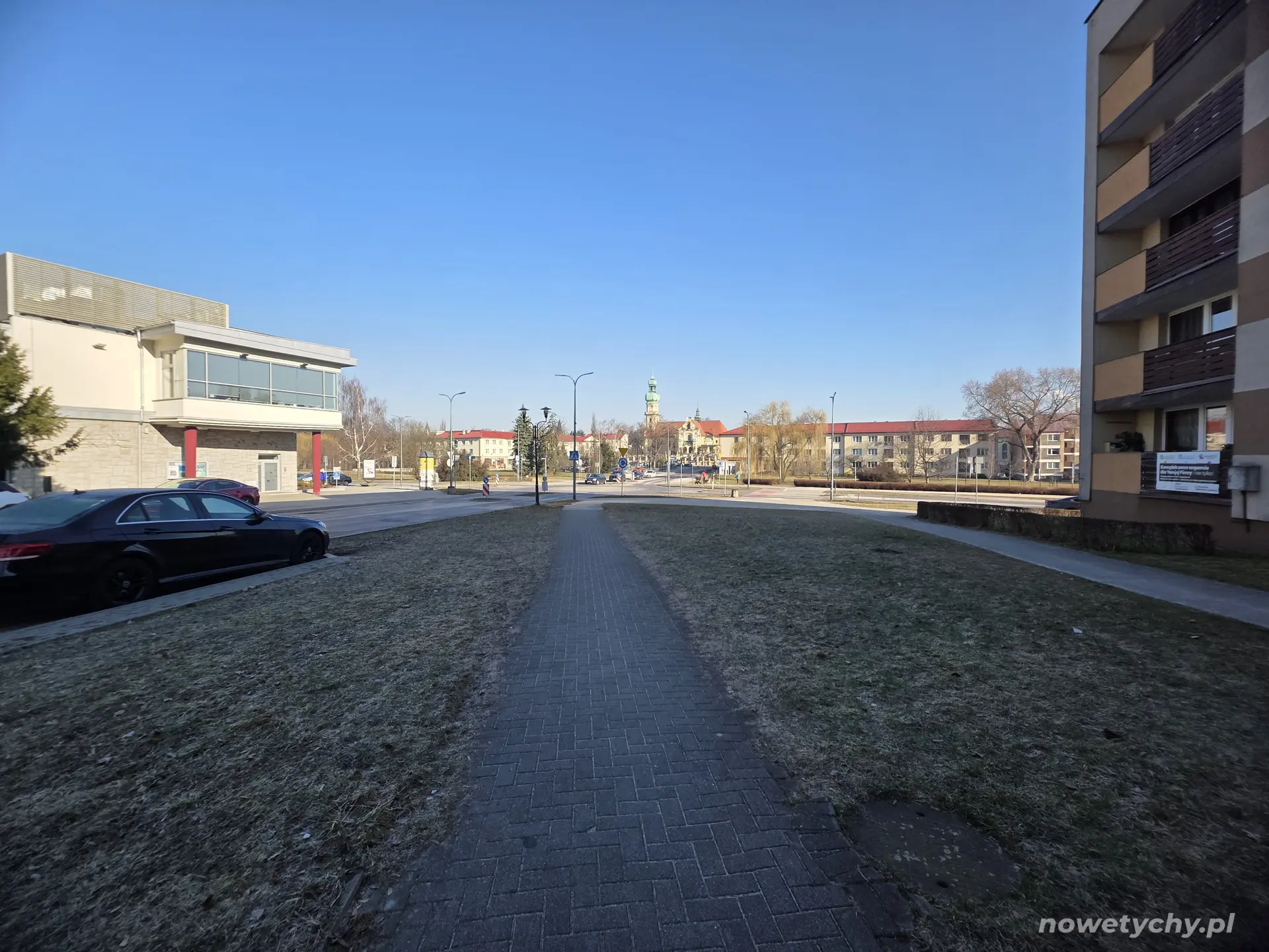 Widok z oddali na Rynek na Starych Tychach