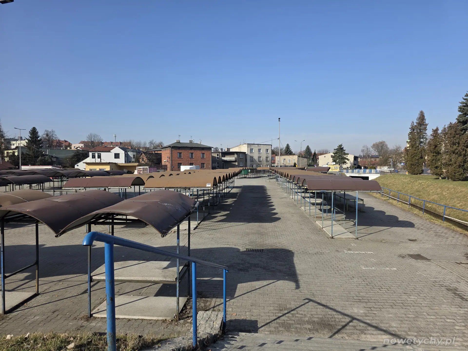 Widok ze schod&oacute;w od alei Bielskiej