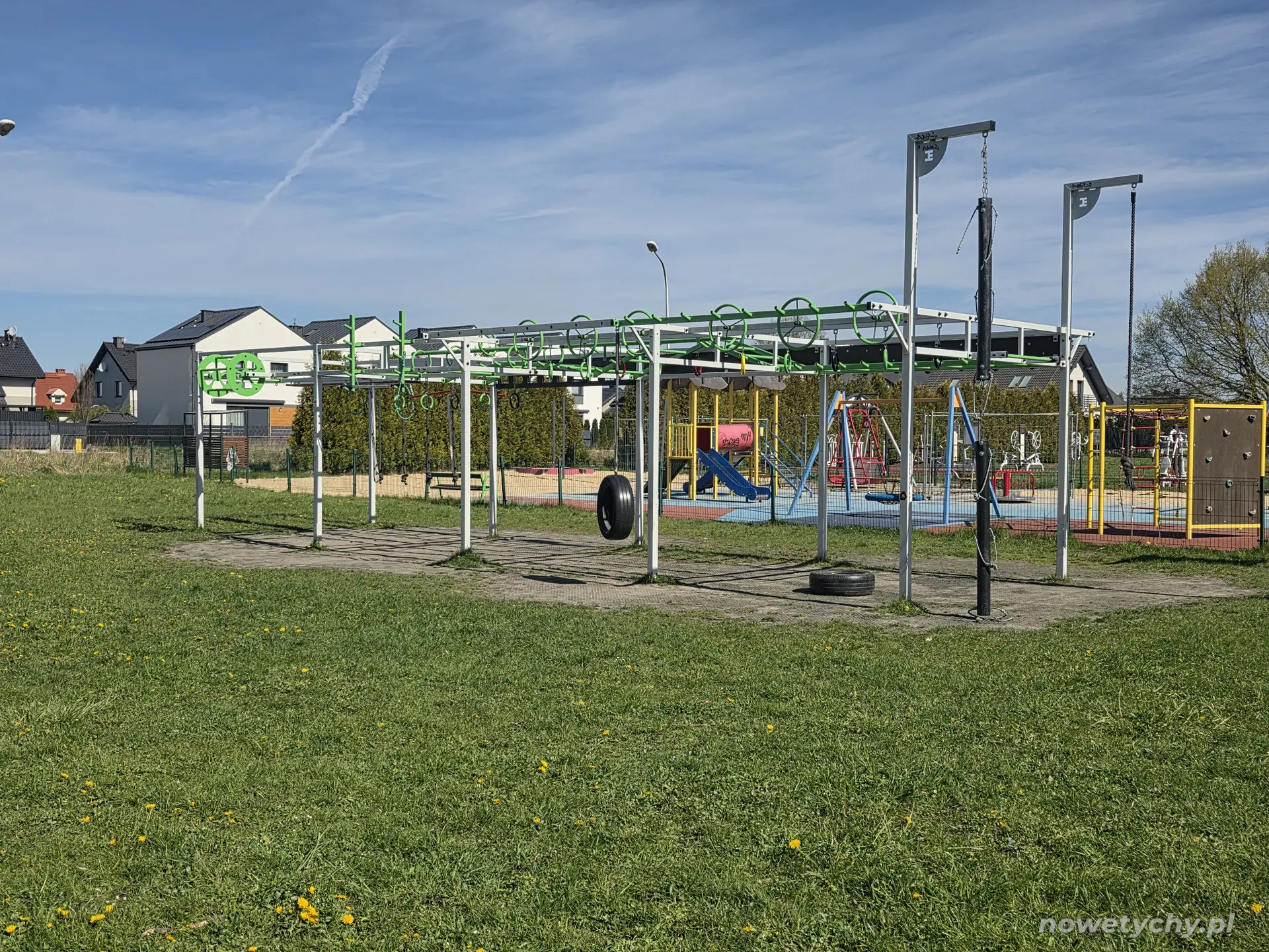 Tor przeszk&oacute;d