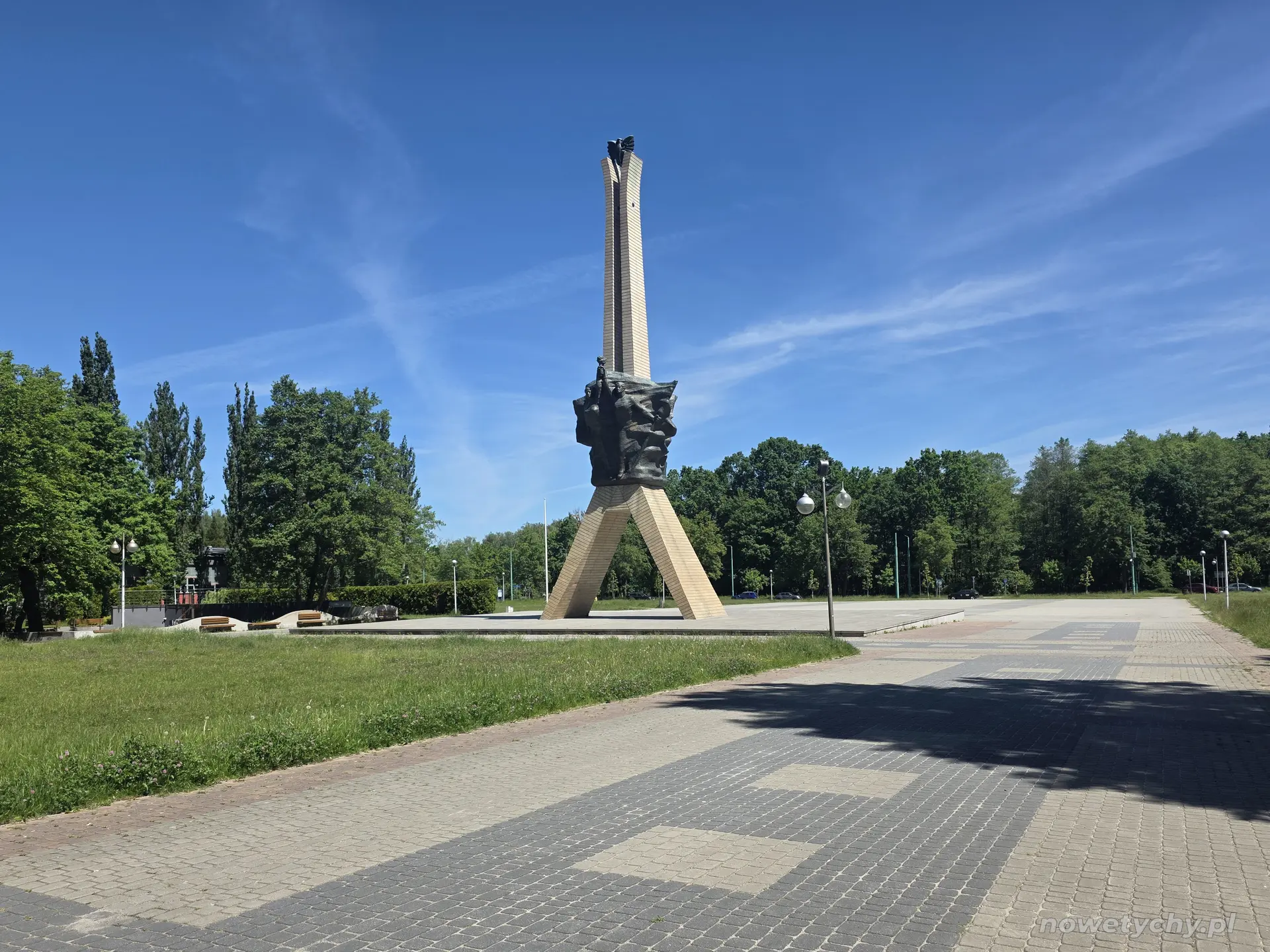 Pomnik Walki i Pracy - tzw. Żyrafa
