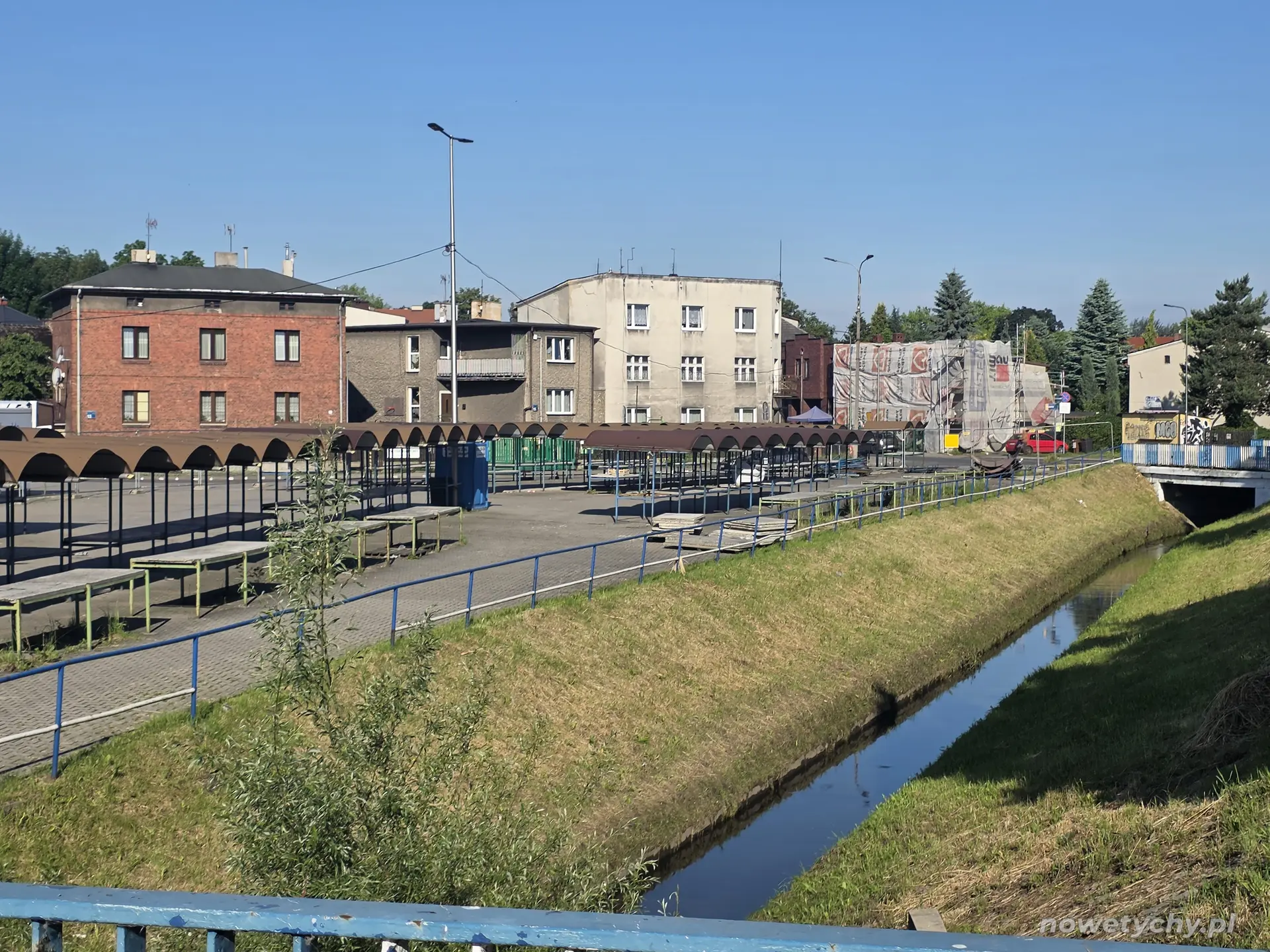Widok targu, początek remontu