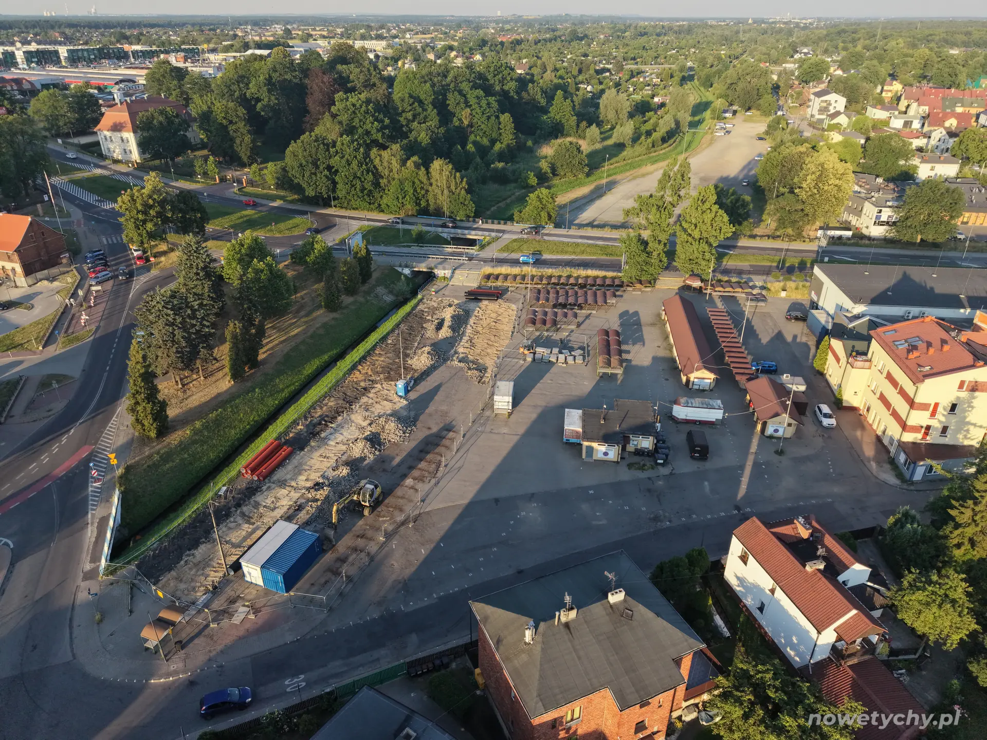 Targ widziany z powietrza kr&oacute;tko po rozpoczęciu przebudowy